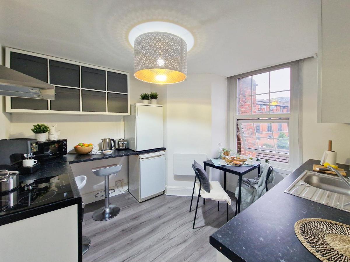 Spacious Room With Sofa Londres Exterior foto